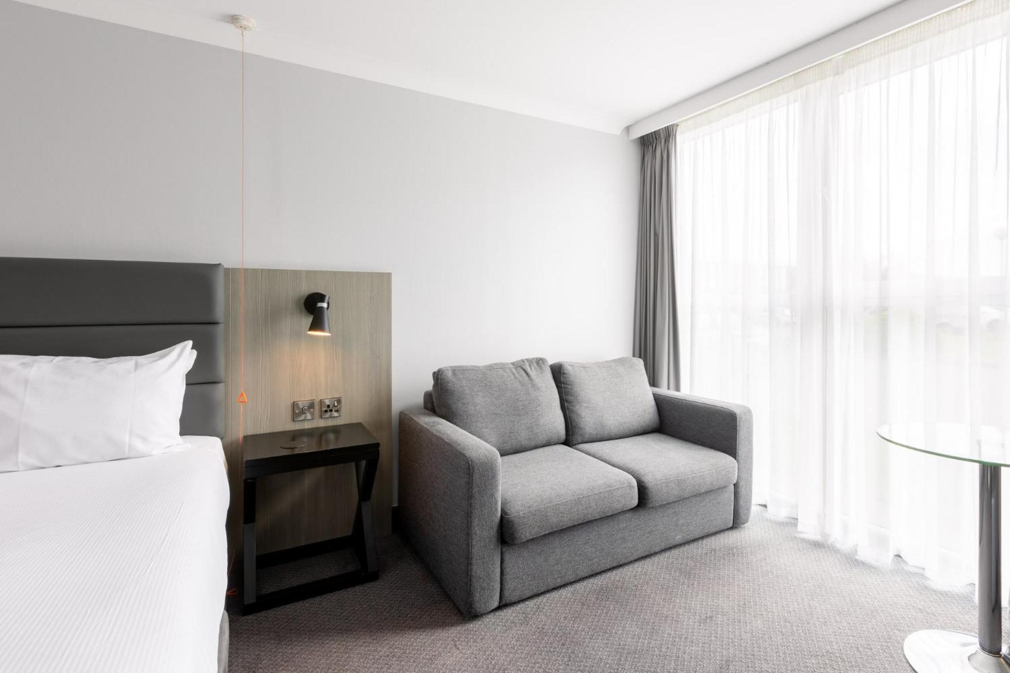 Holiday Inn Newcastle Gosforth Park By Ihg Seaton Burn Экстерьер фото